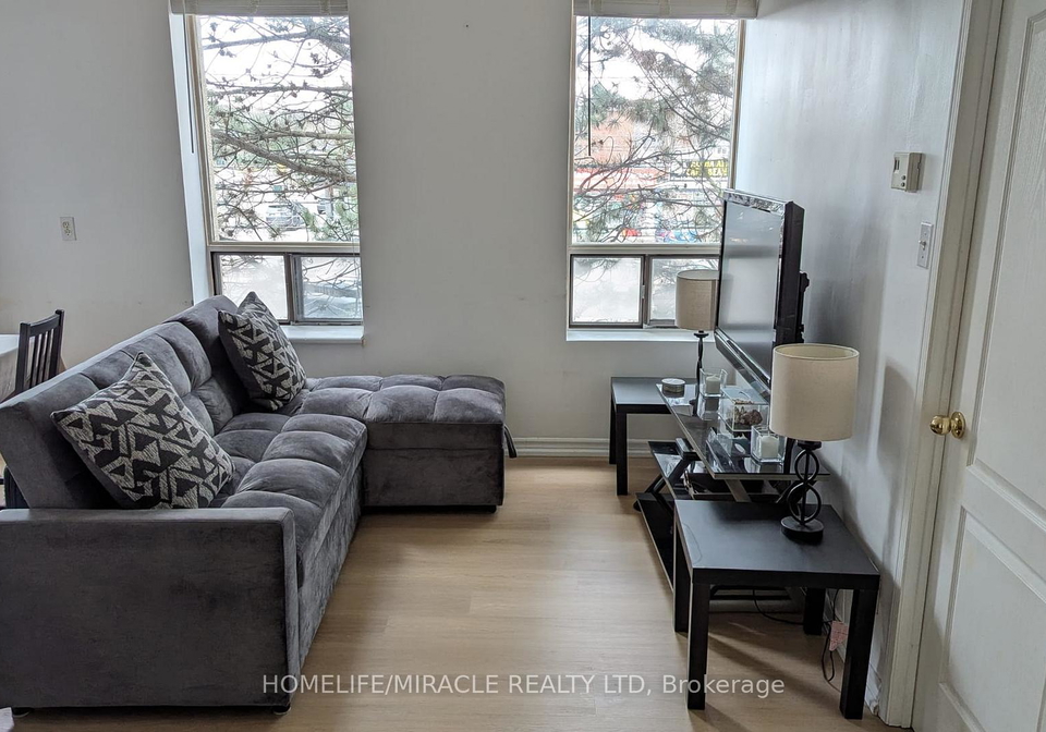 2874-keele-street-e-york-ontario-w12670640