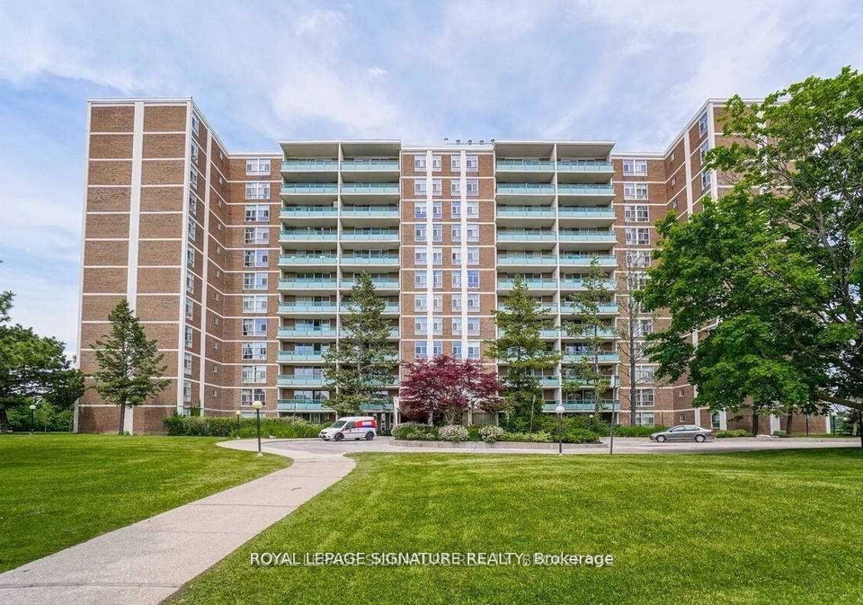 44-longbourne-drive-etobicoke-ontario-w12671190