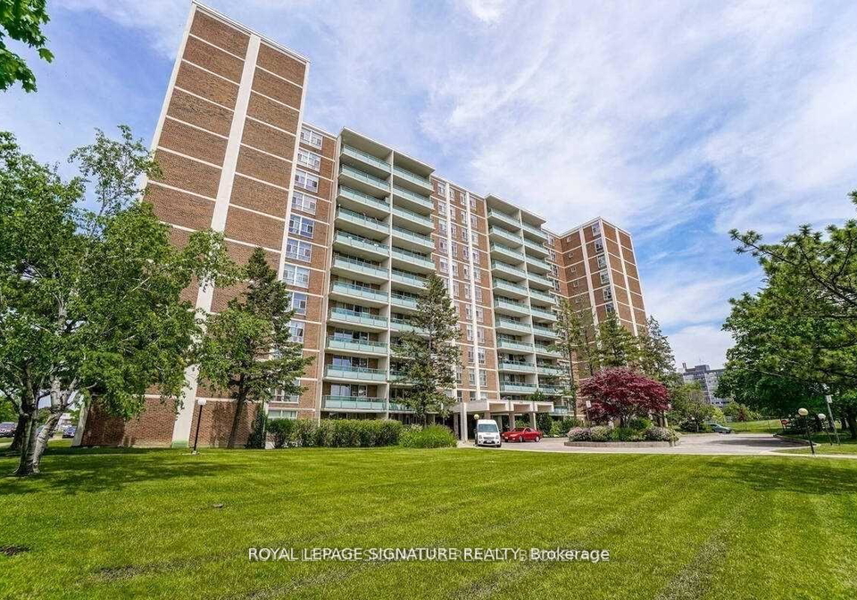 44-longbourne-drive-etobicoke-ontario-w12671190