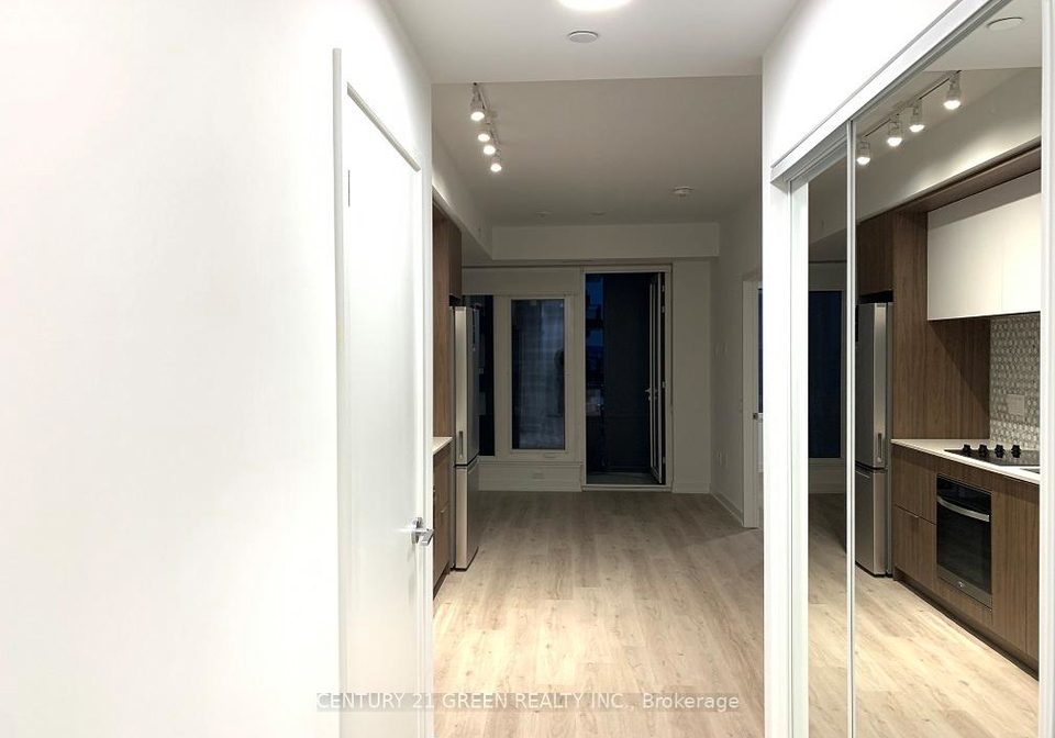 395-square-one-drive-mississauga-ontario-w12671346