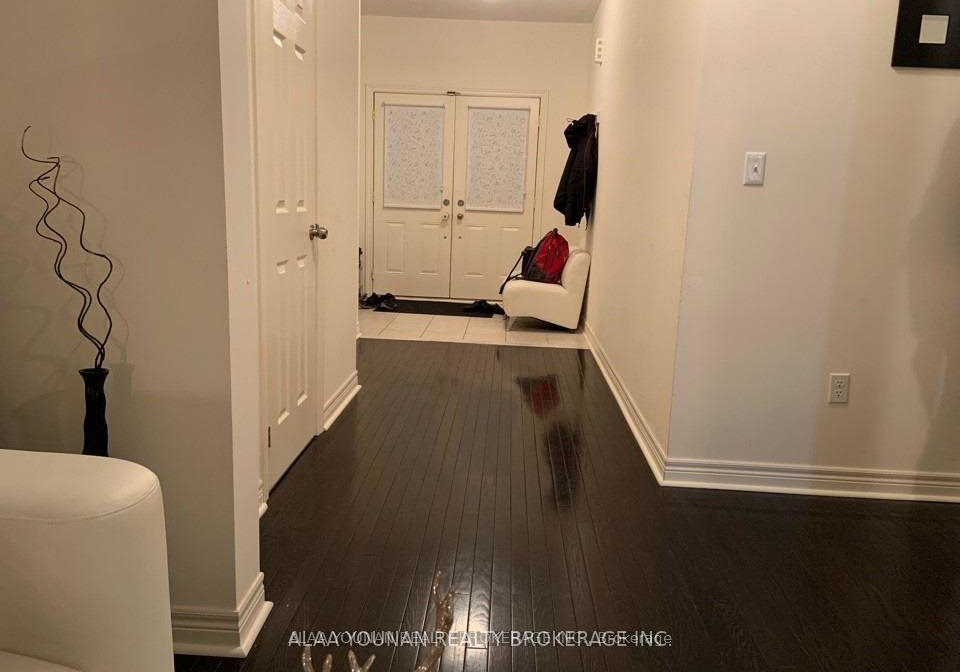 1055-job-crescent-milton-ontario-w12671364