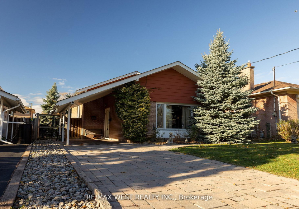 6-lagos-road-etobicoke-ontario-w12671904