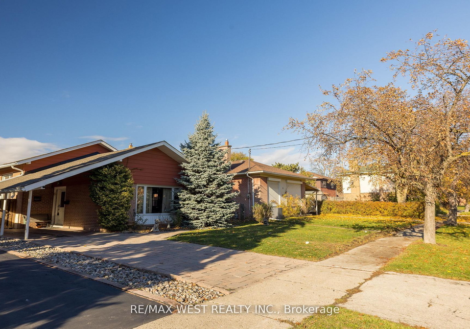 6-lagos-road-etobicoke-ontario-w12671904