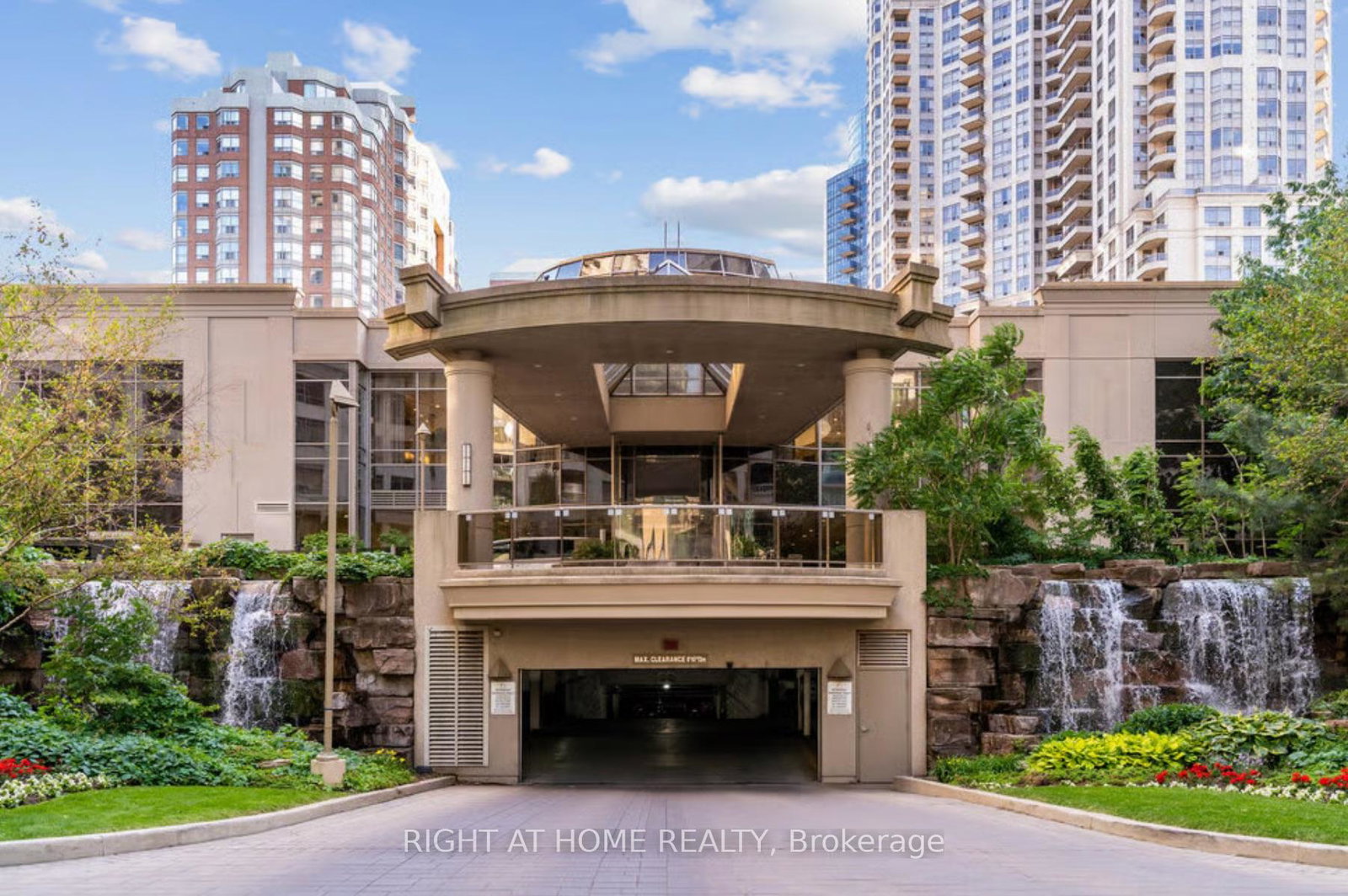 3888-duke-of-york-boulevard-mississauga-ontario-w12672206