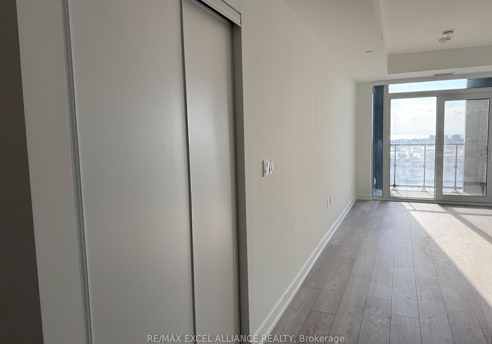 1007-the-queensway-etobicoke-ontario-w12672342