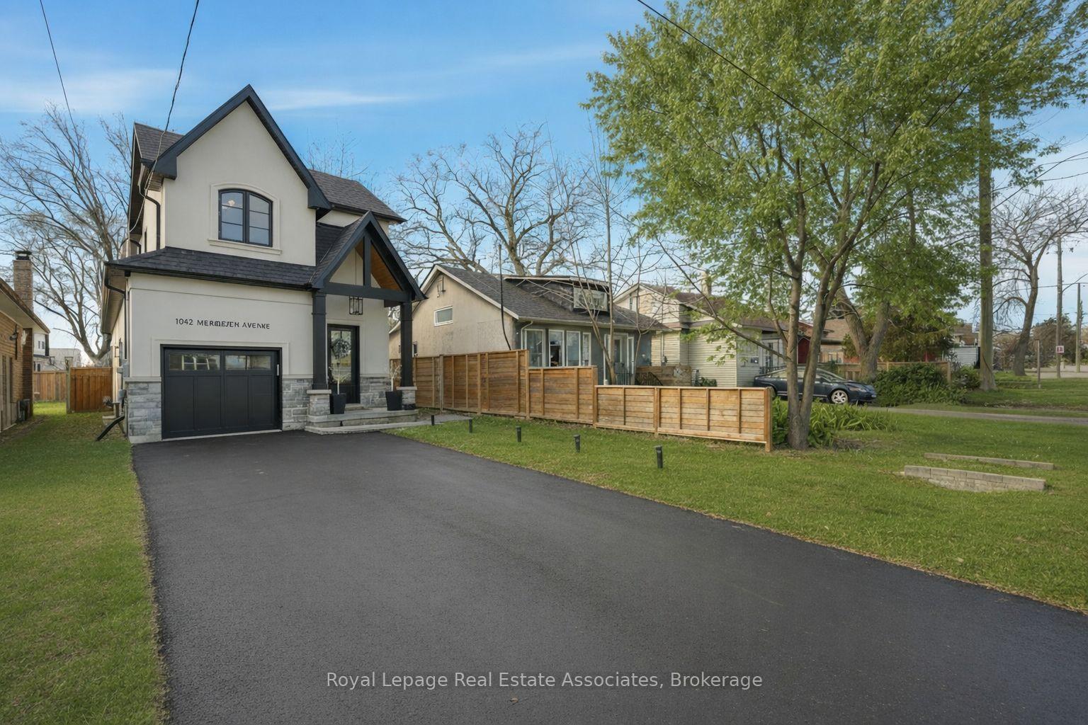 1042-meredith-avenue-mississauga-ontario-w12672512