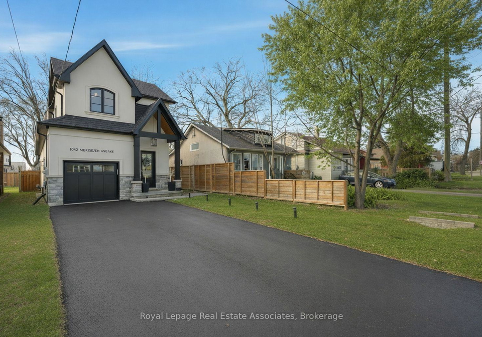 1042-meredith-avenue-mississauga-ontario-w12672512