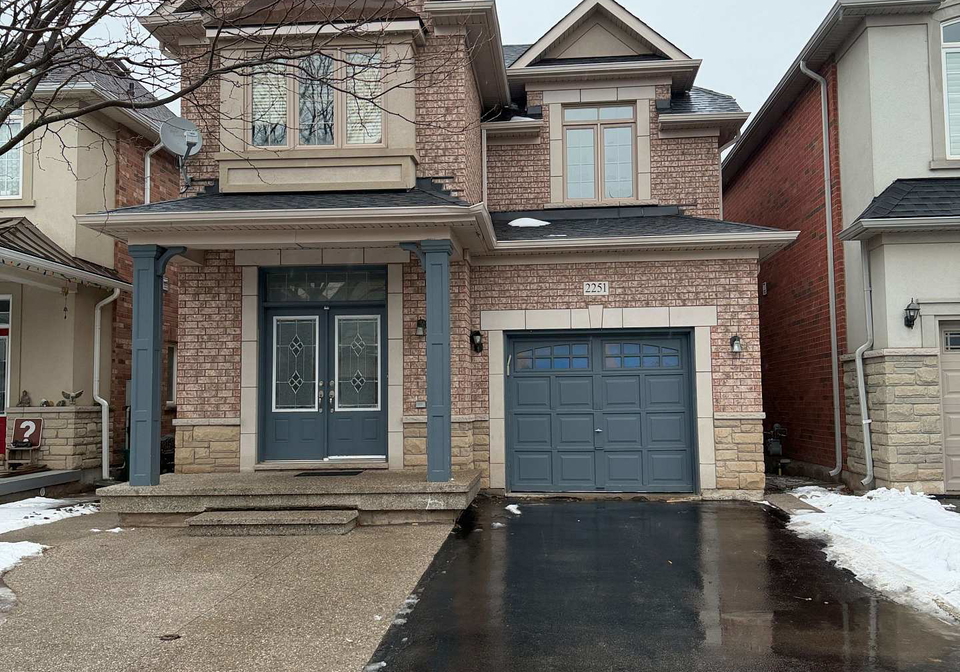 2251-kwinter-road-oakville-ontario-w12672942
