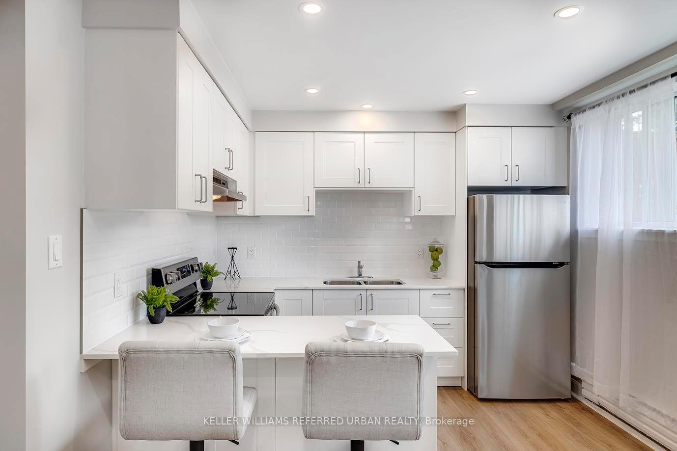 90-portland-street-etobicoke-ontario-w12673128