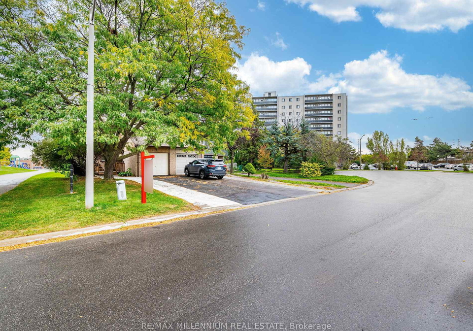 35-scottsdale-court-brampton-ontario-w12673776