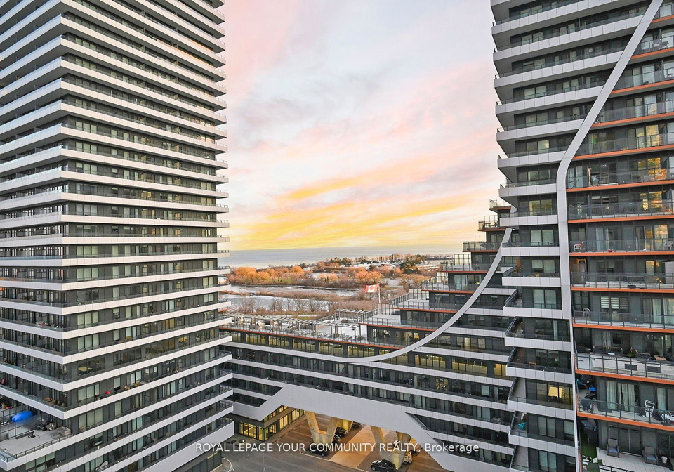 33-shore-breeze-drive-etobicoke-ontario-w12673918