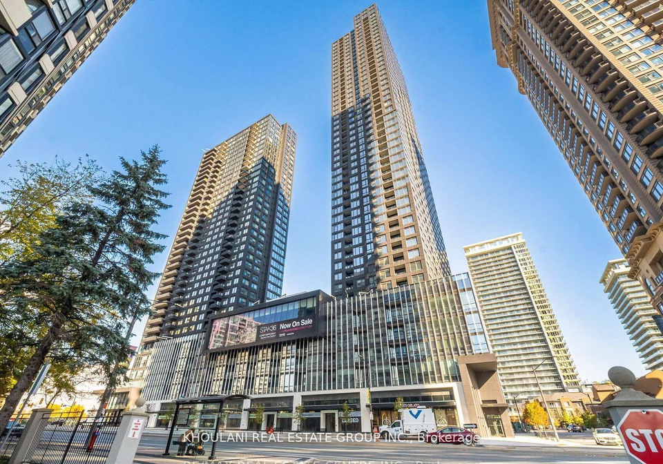 395-square-one-drive-mississauga-ontario-w12674028