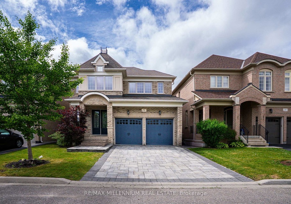 51-legendary-circle-brampton-ontario-w12674334