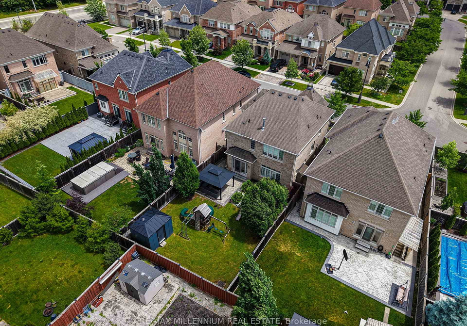 51-legendary-circle-brampton-ontario-w12674334