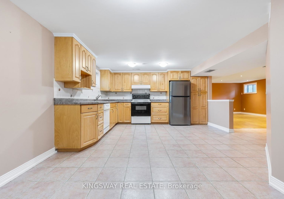 236-woodale-lower-lev-avenue-oakville-ontario-w12674414