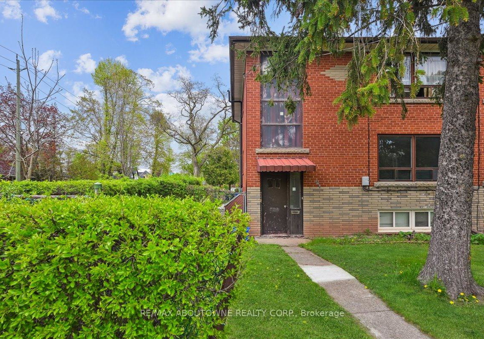 203-nelson-street-oakville-ontario-w12674678