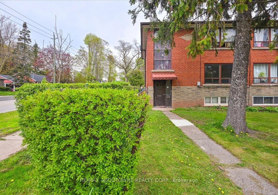 203-nelson-street-oakville-ontario-w12674678