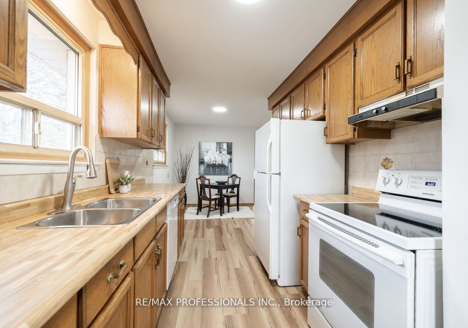 1275-pallatine-drive-oakville-ontario-w12675408