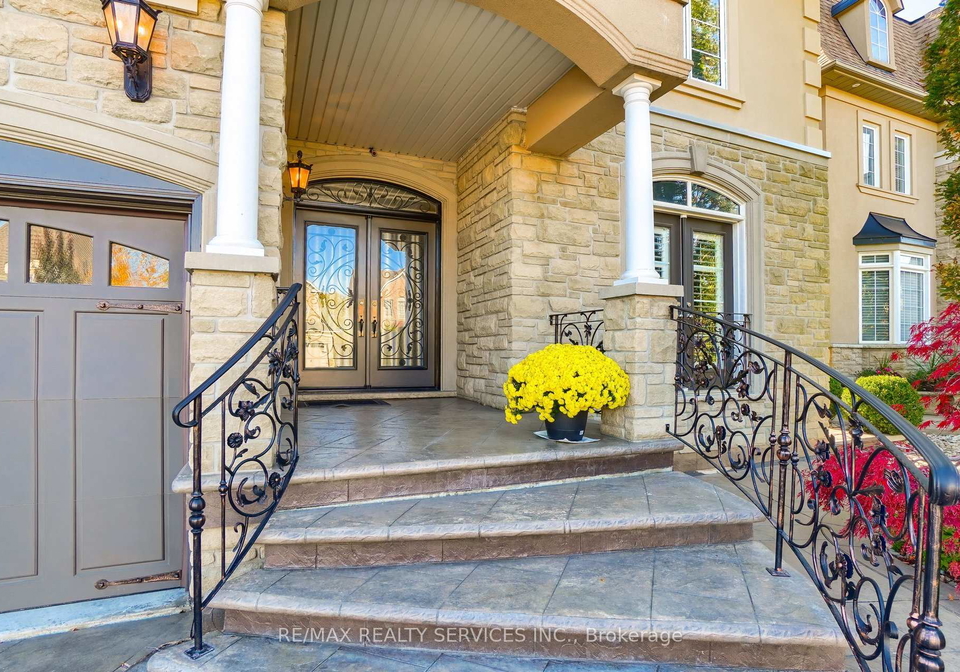 9-concorde-drive-brampton-ontario-w12675734
