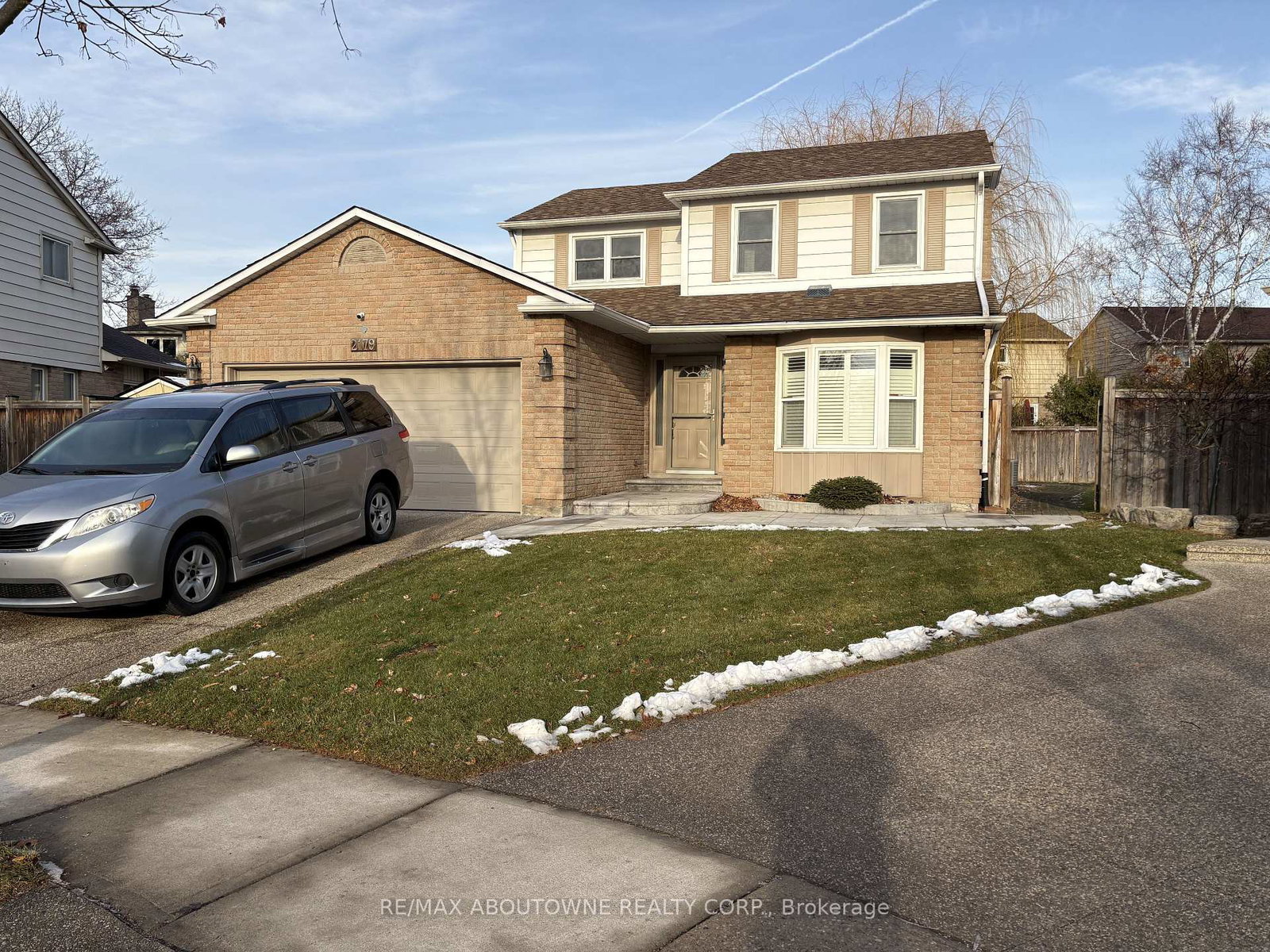 2179-maplewood-drive-burlington-ontario-w12675828