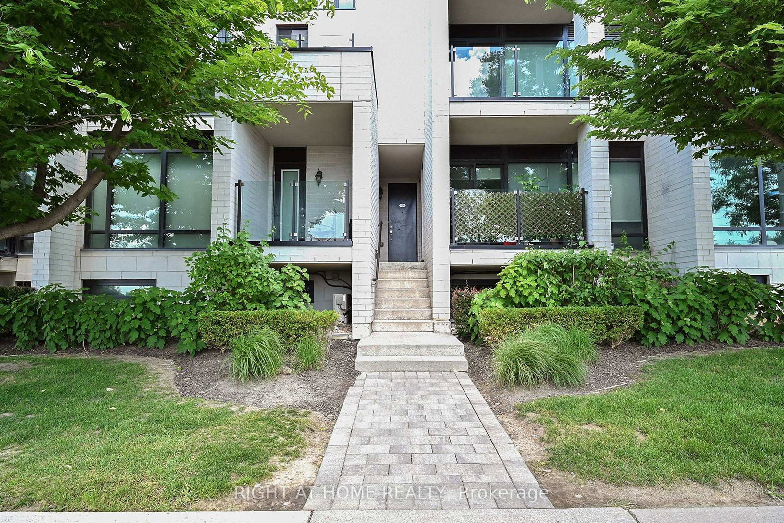 138-widdicombe-hill-boulevard-etobicoke-ontario-w12676110