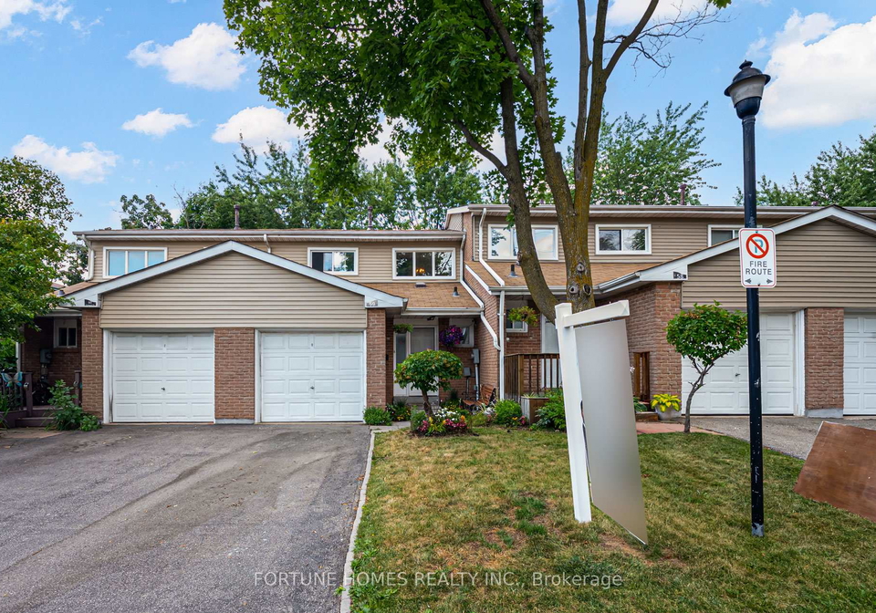 enmount-drive-brampton-ontario-w12676430