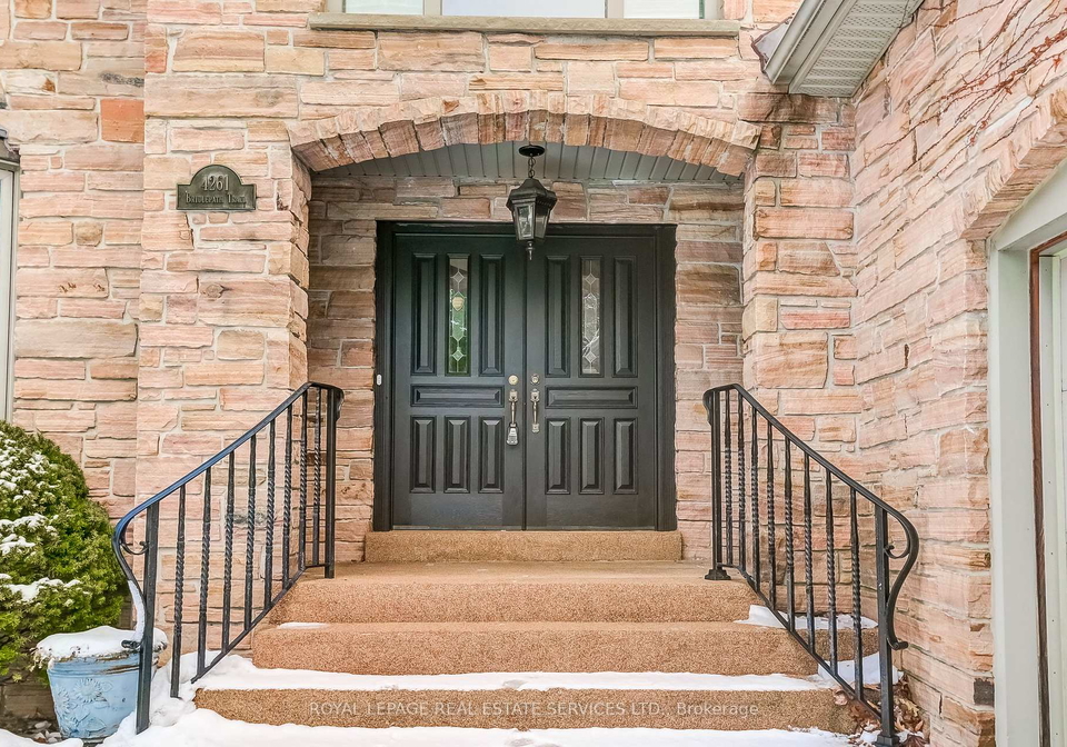 4261-bridlepath-trail-mississauga-ontario-w12676808
