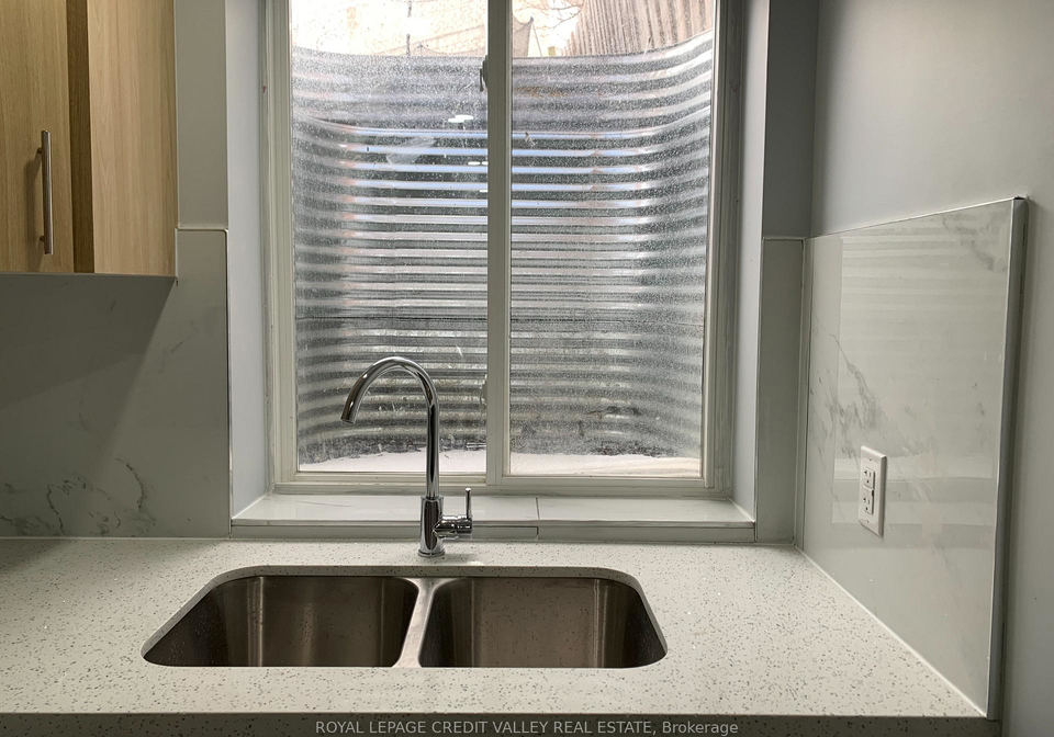 37-pennyroyal-crescent-brampton-ontario-w12676866