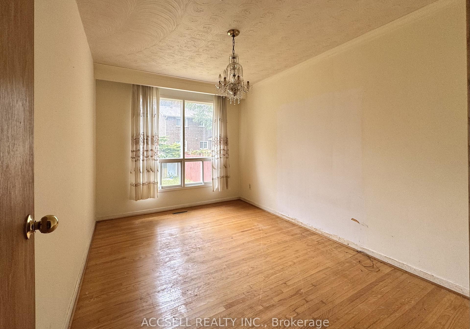 403-chantenay-drive-mississauga-ontario-w12677216