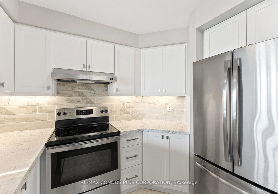 2285-lake-shore-boulevard-w-etobicoke-ontario-w12677870