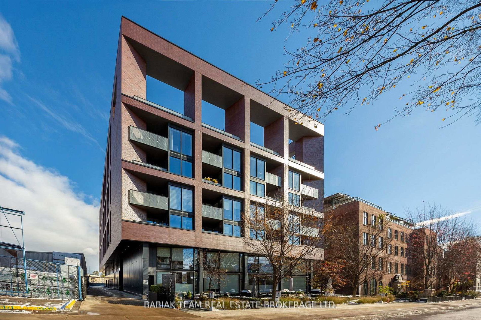 383-sorauren-avenue-toronto-ontario-w12678140