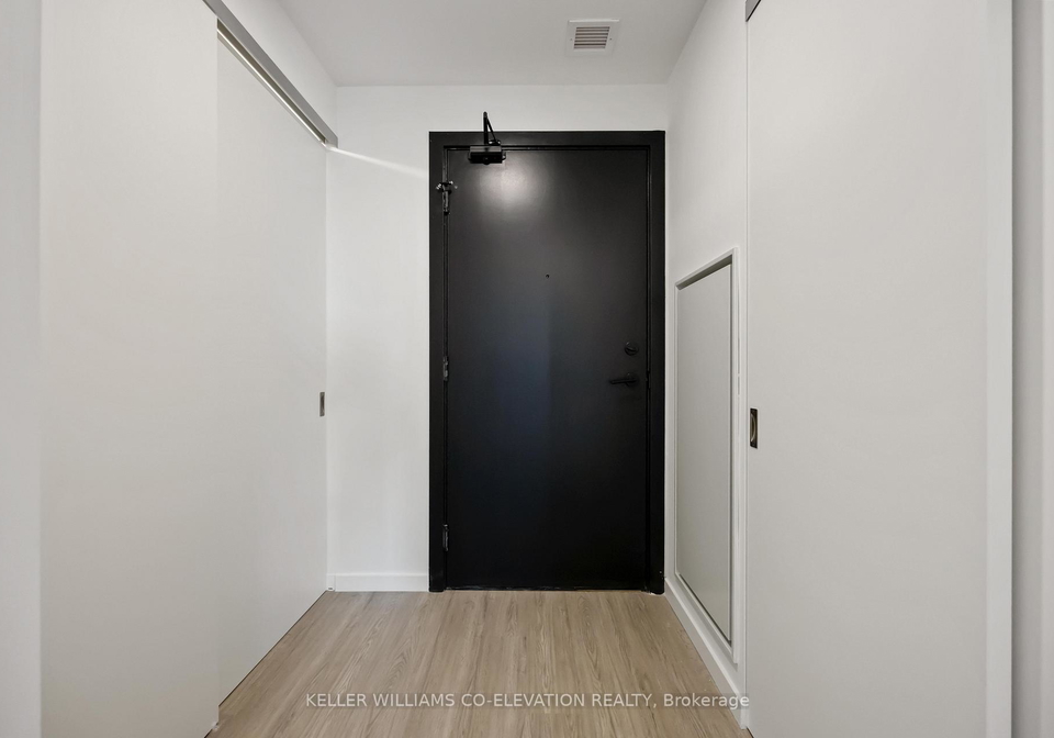 689-the-queensway-street-etobicoke-ontario-w12678254