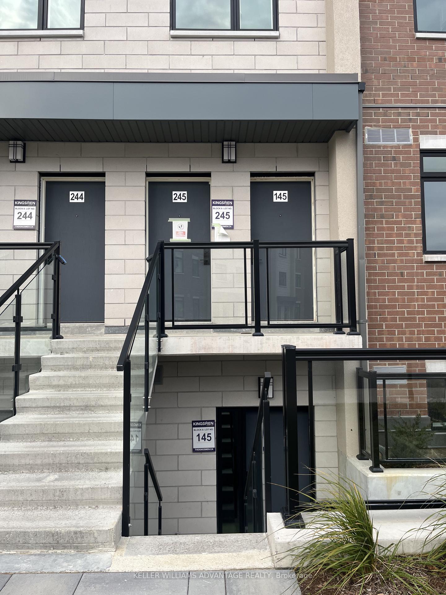 1075-douglas-mccurdy-common-mississauga-ontario-w12678638