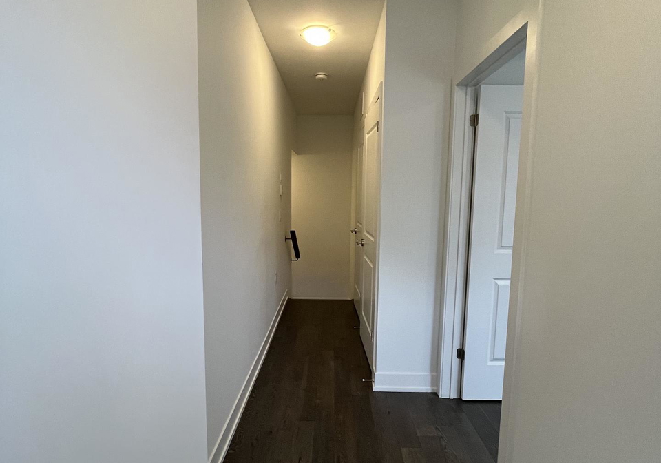 1075-douglas-mccurdy-common-mississauga-ontario-w12678638