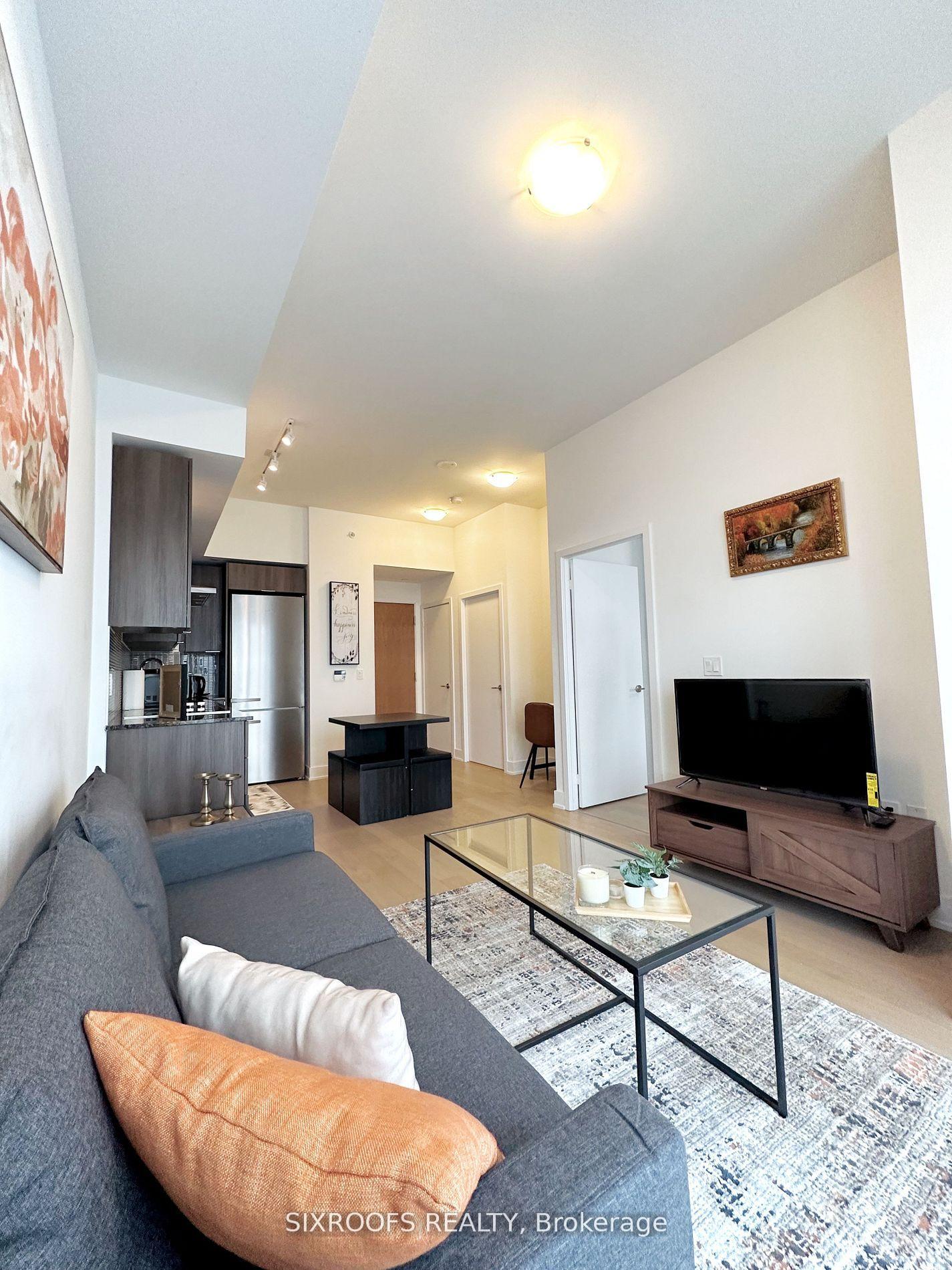 30-shore-breeze-drive-etobicoke-ontario-w12678792