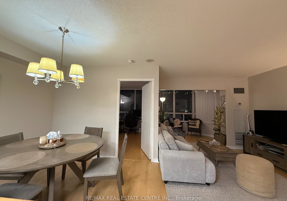 135-hillcrest-avenue-mississauga-ontario-w12678912