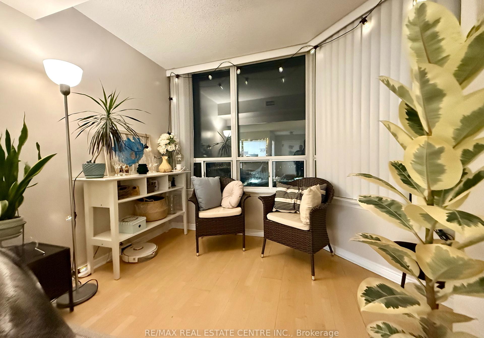 135-hillcrest-avenue-mississauga-ontario-w12678912