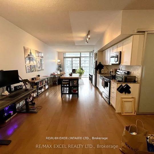 105-the-queensway-avenue-toronto-ontario-w12679398