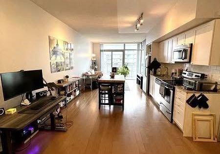 105-the-queensway-avenue-toronto-ontario-w12679398
