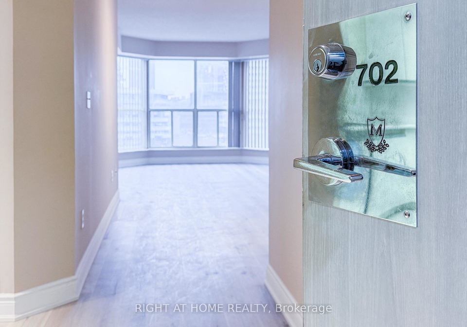 335-webb-drive-mississauga-ontario-w12679936