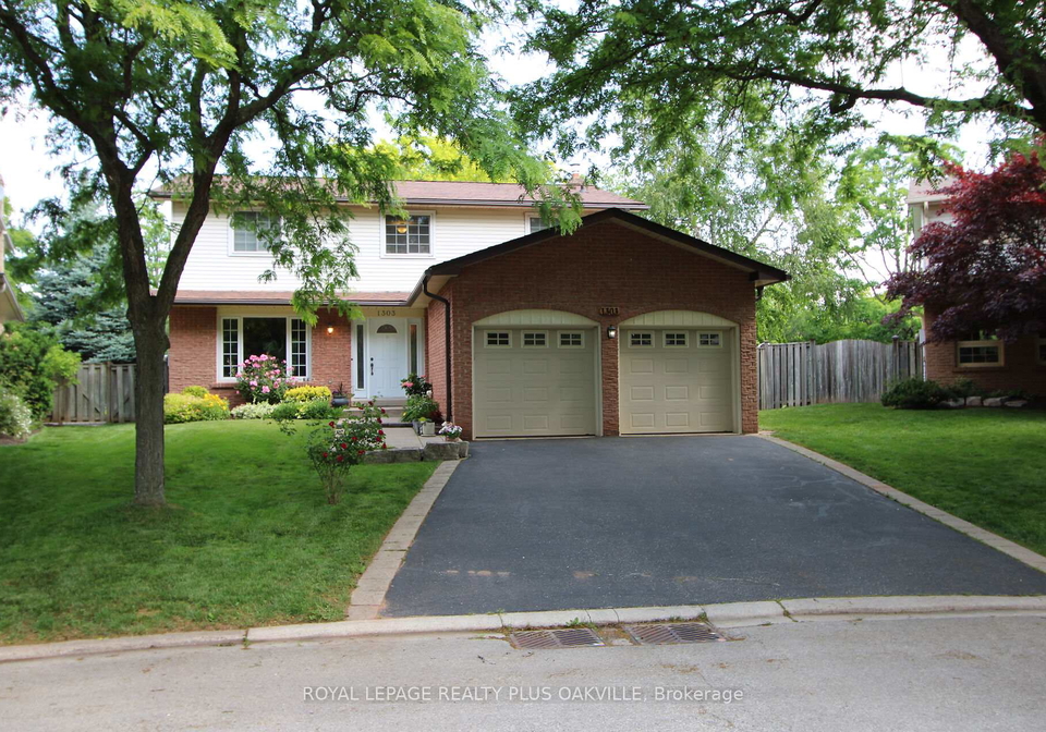 1303-henley-place-oakville-ontario-w12681176