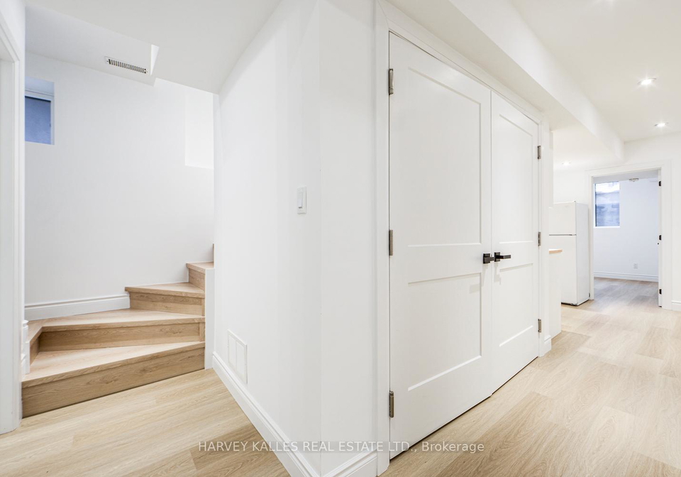 33-parkview-gardens-toronto-ontario-w12681756