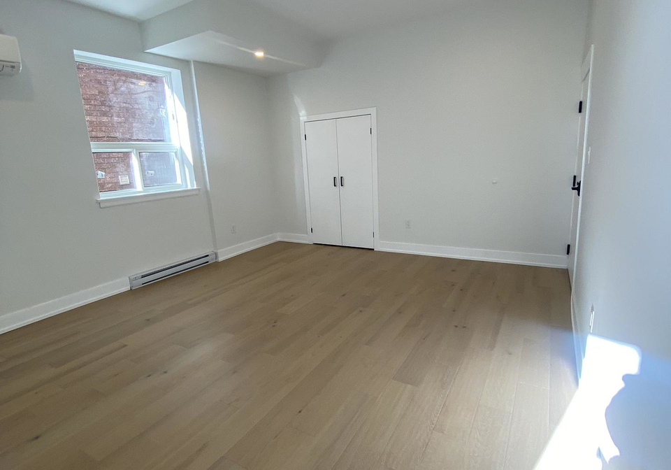 1359-davenport-road-toronto-ontario-w12681764