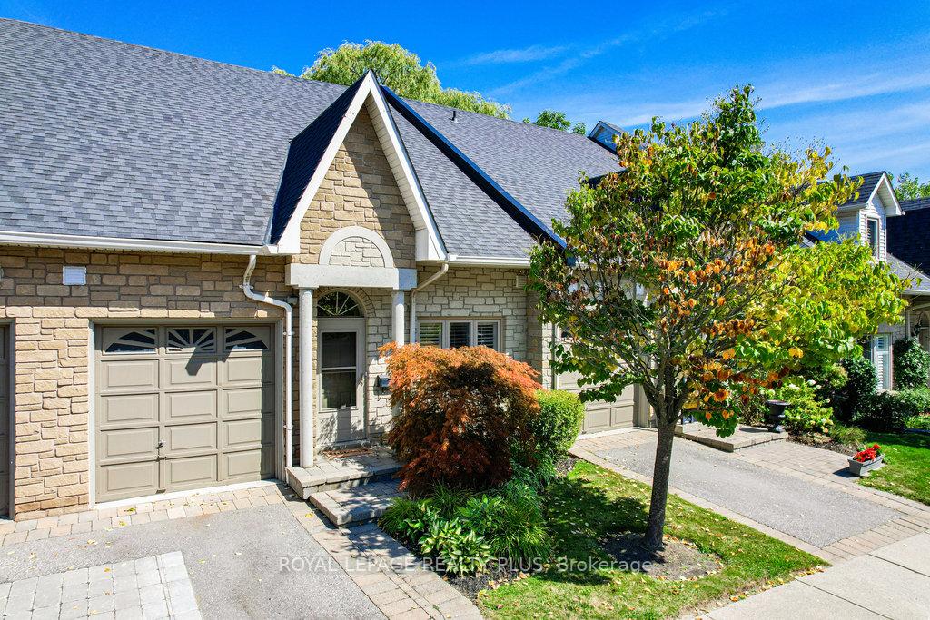 1010-cristina-court-mississauga-ontario-w12681928
