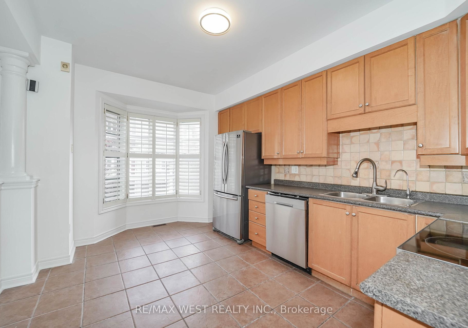 8-james-stock-path-etobicoke-ontario-w12682100