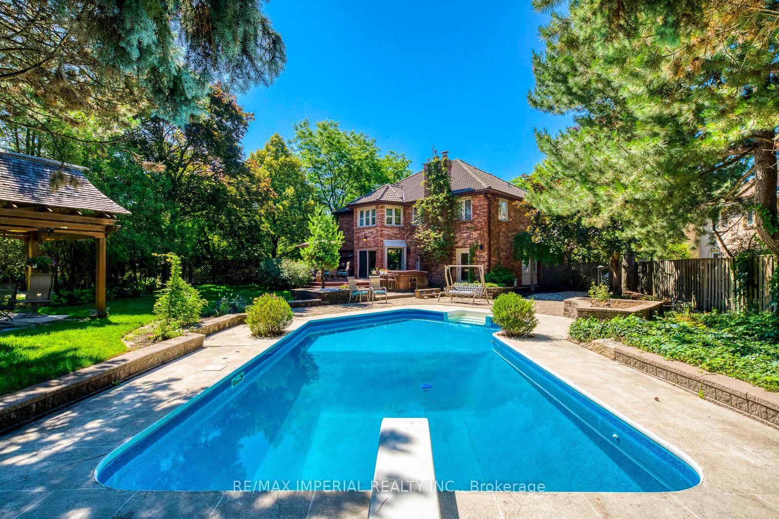 341-acacia-court-oakville-ontario-w12682630