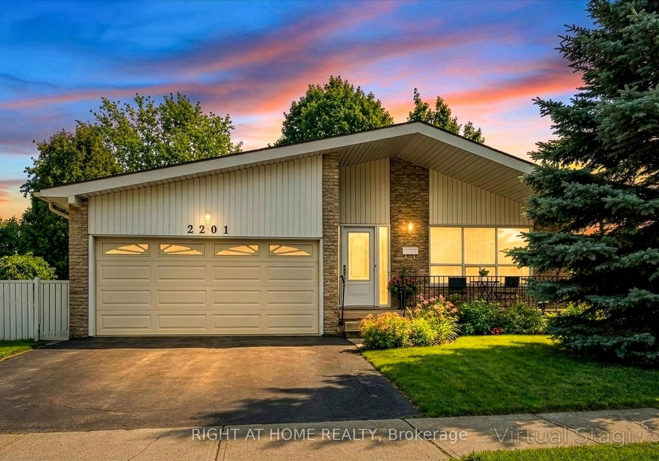 2201-cartier-crescent-burlington-ontario-w12683148