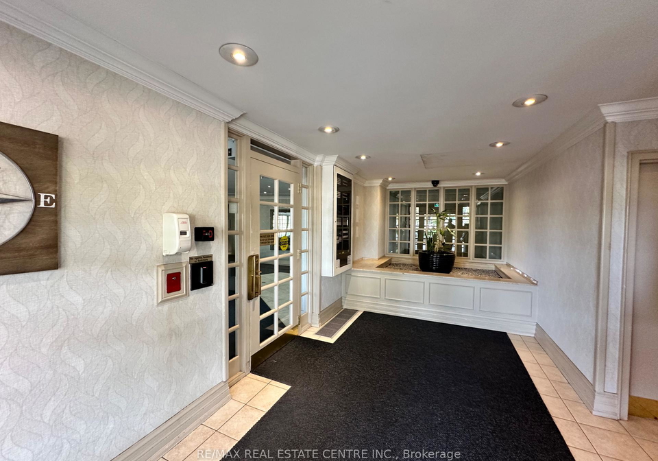 1360-rathburn-road-e-mississauga-ontario-w12683458