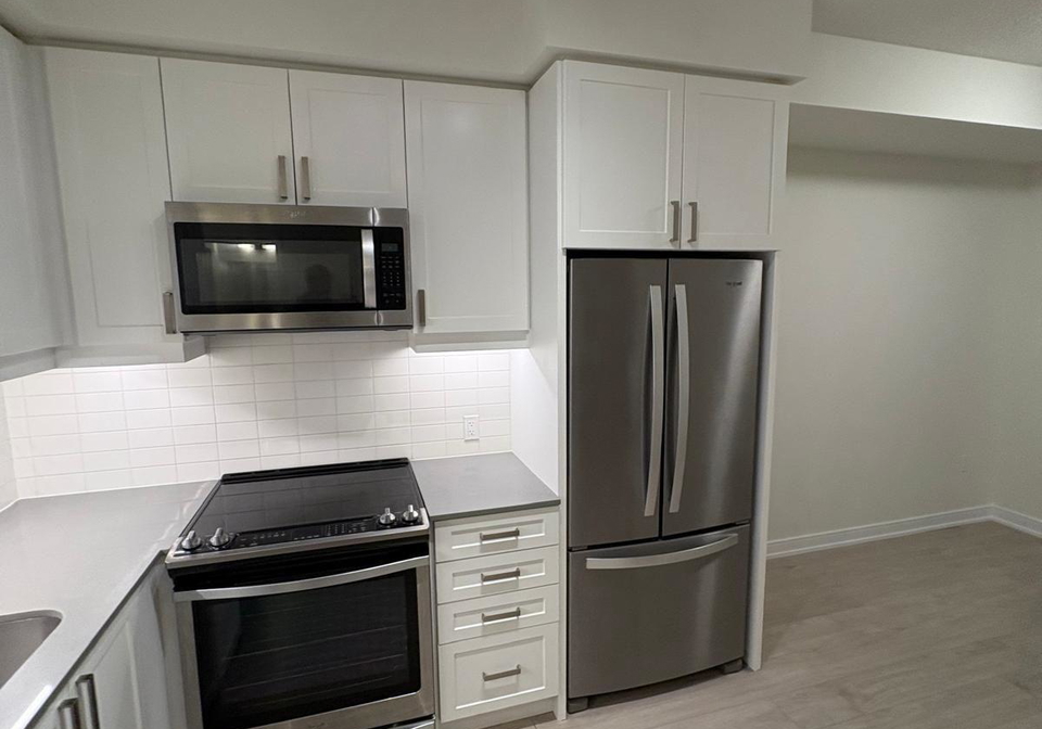 8-nahani-way-mississauga-ontario-w12683620