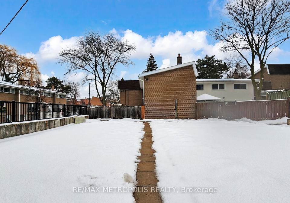 30-sentinel-road-york-ontario-w12683624